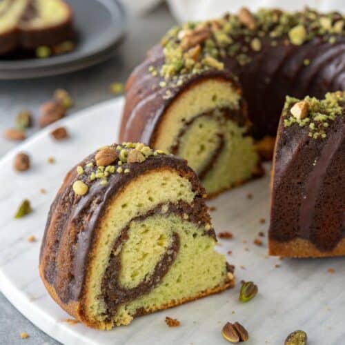 Pistachio Bundt Cake: Moist, Easy & Irresistibly Delicious!